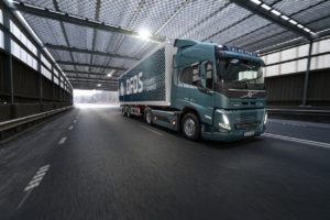 Volvo Trucks et DFDS électrifient le transport routier