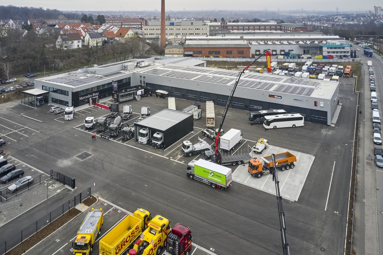 Un site de réparation de poids lourds électriques par Daimler Truck