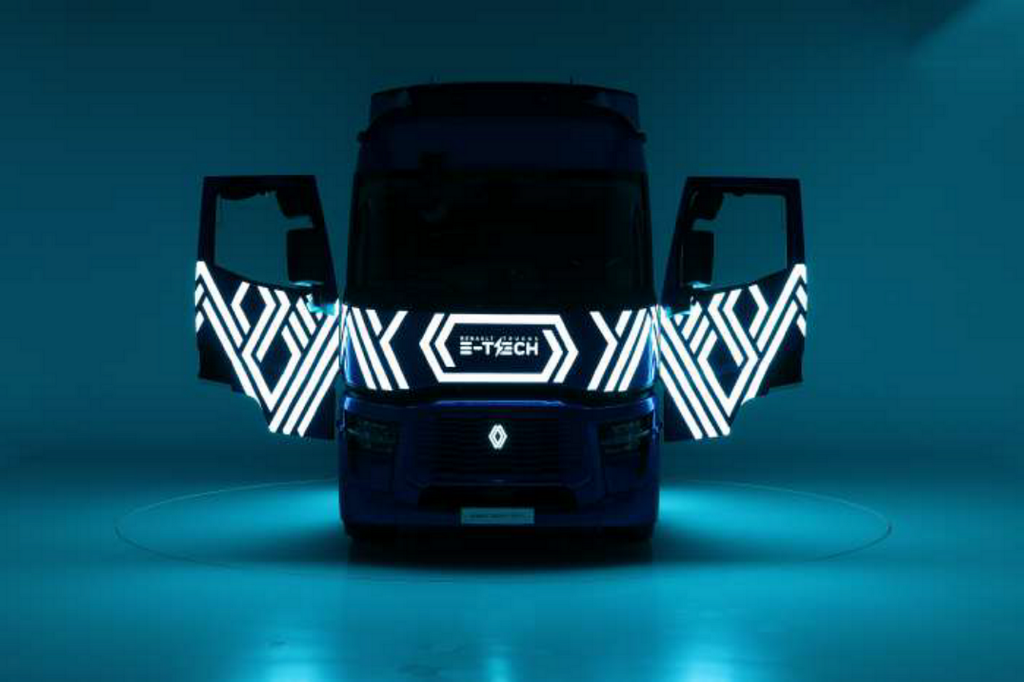 Renault Trucks part en tournée avec son "Diamond Echo"