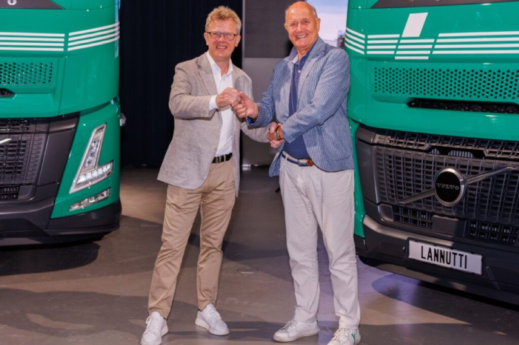 Volvo Trucks signe une commande record de 1 500 FH Aero