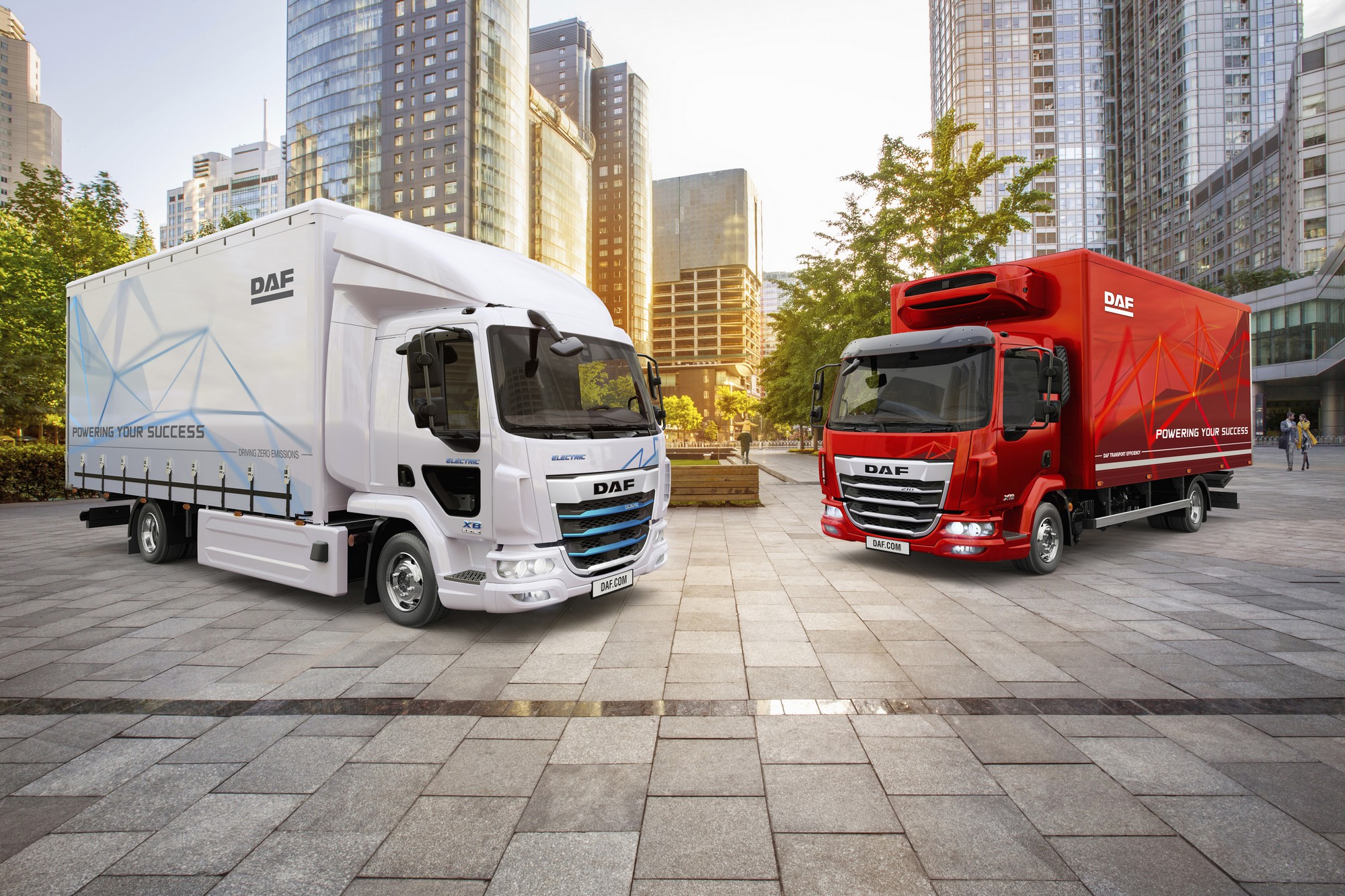 Le DAF XB en version électrique et thermique. ©DAF