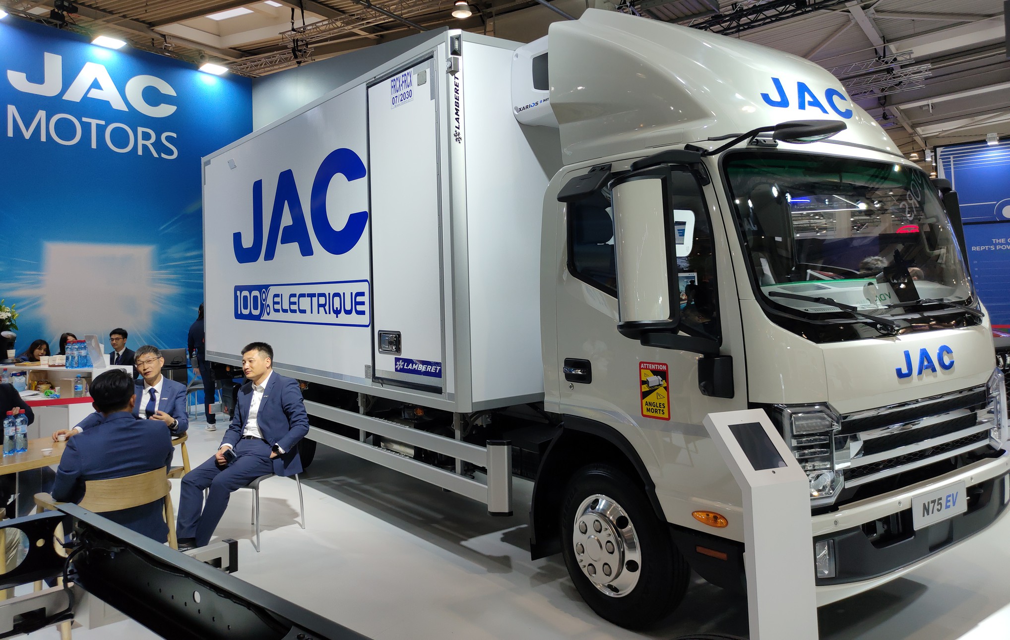 Camion électrique JAC Motors à l'IAA