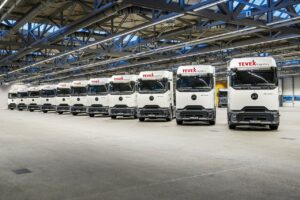 Mercedes-Benz Trucks : 150 Actros L pour un seul client en 2025