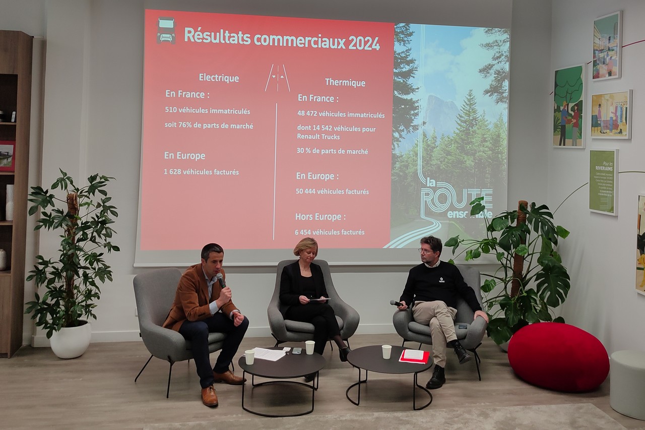 De gauche à droite : Aymeric Larcher, directeur commercial grands comptes de Renault Trucks France ; Nathalie Fontaine, DRH de Renault Trucks France ; Christophe Martin, directeur général de Renault Trucks France. ©JPL/FLM