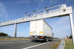 Taxer les camions pour sauver le rail ? Le secteur routier s’y oppose