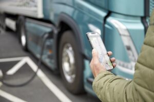 Camion électrique : Volvo Trucks facilite l'accès à la recharge en France
