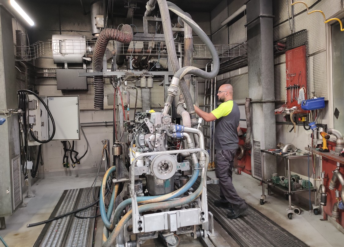 Après le remanufacturing, les moteurs passent sur un banc d'essai pour vérifier leurs performances. ©JPL/FLM
