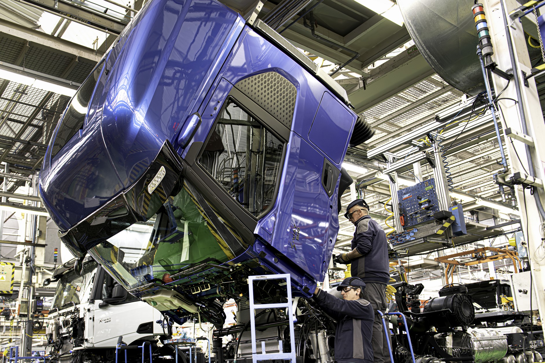Fabriquées à Valladolid, les cabines sont personnalisées puis montées sur le camion dans l’usine madrilène. ©Iveco