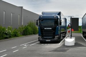 Scania : la première station de recharge électrique d'Erinion France a été livrée