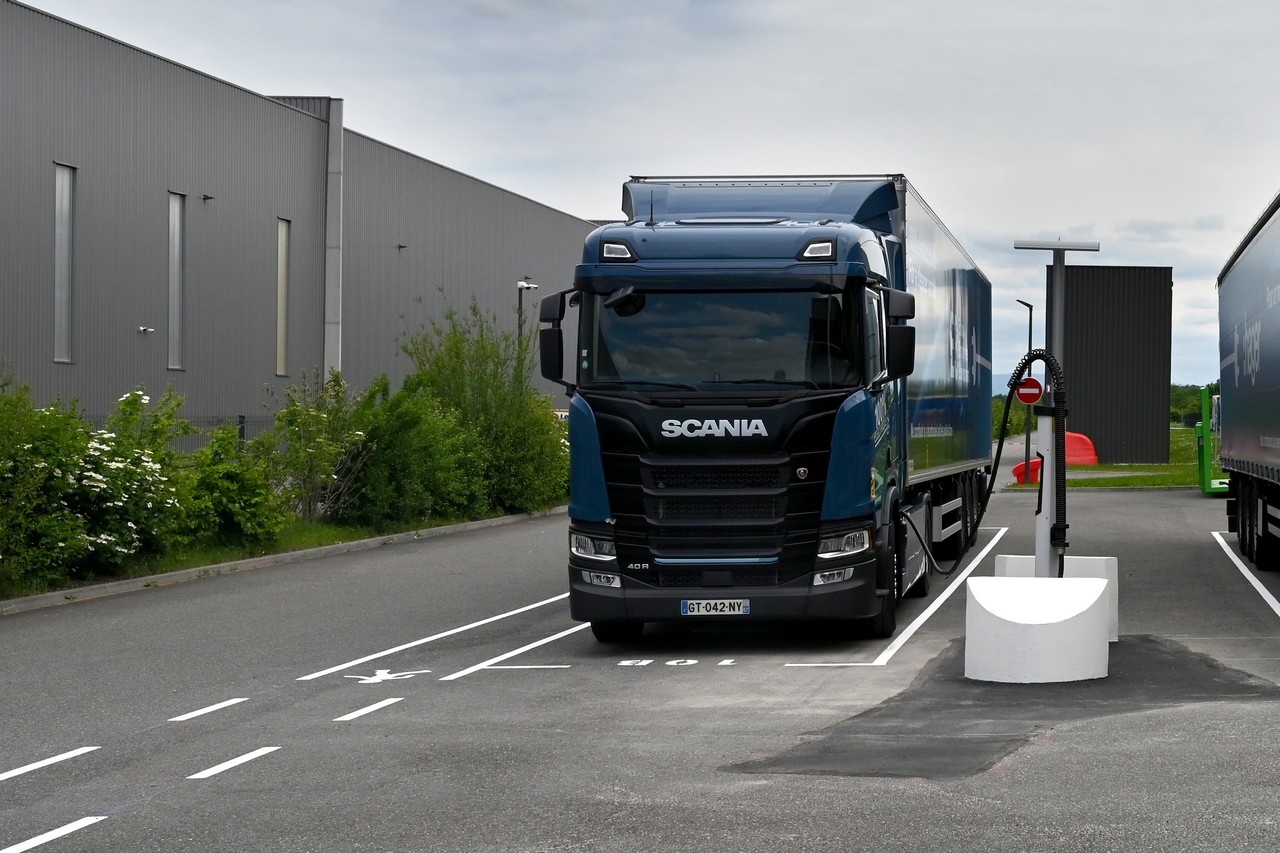 Scania : la première station de recharge électrique d