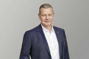Départ surprise chez ZF : le patron du poids lourd s’en va