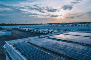 Jusqu'à 25 % de camions électriques en 2030 : le plan de décarbonation des grossistes dévoilé