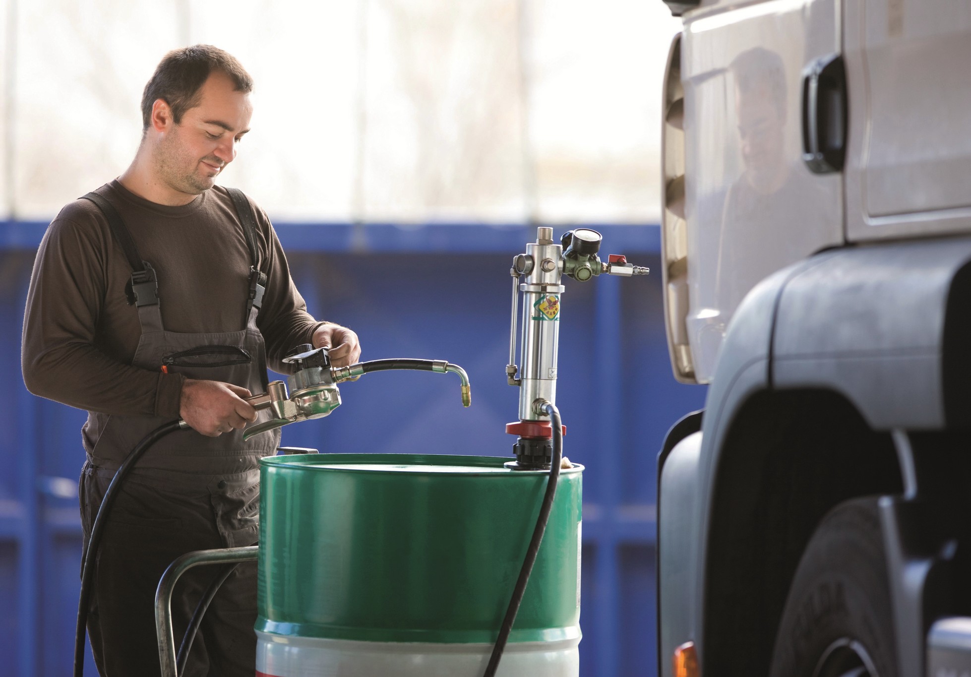 En s'appuyant sur sa nouvelle gamme Vecton, Castrol a élargi son portefeuille de formations aux distributeurs et aux ateliers exerçant dans le secteur du poids lourd. ©Castrol
