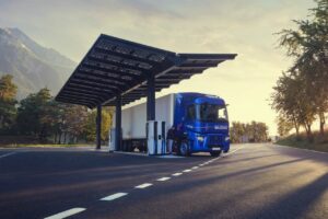 CO2 : la Commission desserre l'étau avant 2030 pour les camions