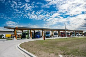 Loi-cadre transport : accélérer le déploiement des infrastructures de recharge poids lourds