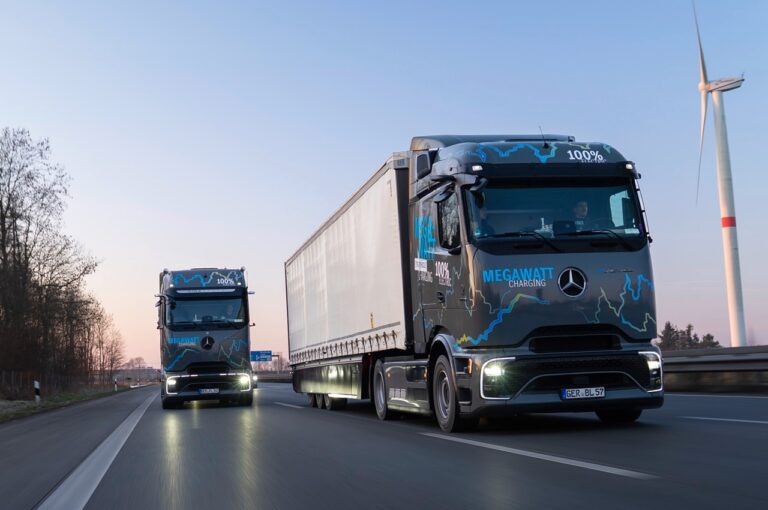 Mercedes-Benz Trucks teste le mégawatt pour ses camions électriques