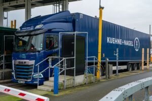 Un camion électrique a roulé sous la mer !