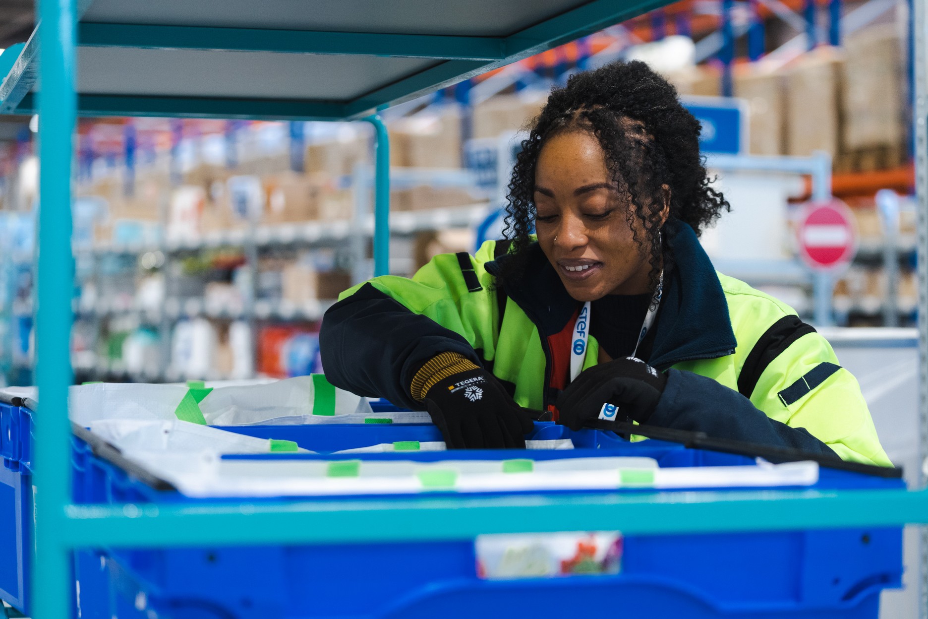 Certains métiers dans le monde du transport et de la logistique sont plus féminisés que d'autres. On trouve par exemple plus de femmes dans les entrepôts qu'au volant des camions. @Stef