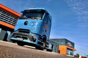 Les Transports Vallée passent à l'électrique avec Mercedes-Benz-Trucks