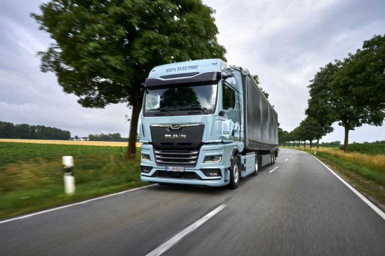 Électrique : bientôt jusqu'à 100 000 euros d'aides publiques par camion