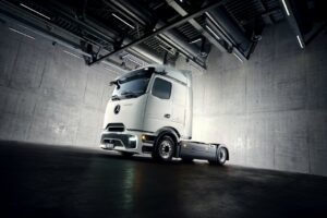 Camions électriques : Mercedes-Benz Trucks élargit sa gamme d'eActros pour le transport volumineux