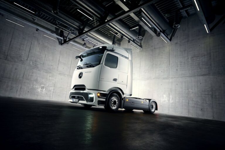 Camions électriques : Mercedes-Benz Trucks élargit sa gamme d