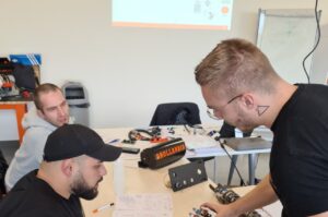 Dhollandia forme les techniciens de Jacky Perrenot