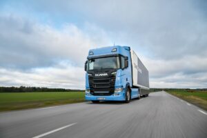 Scania lance son outil de simulation pour passer à l'électrique