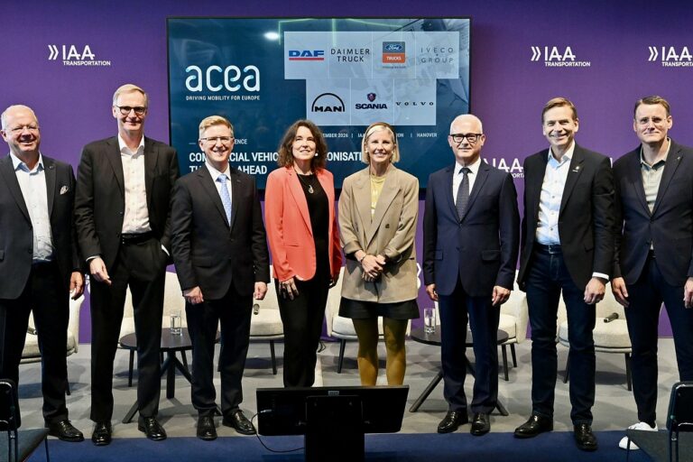 Camions électriques : l'ACEA demande un report des objectifs face au manque d'infrastructures