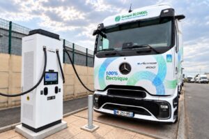 Le groupe Blondel vise 15 % de poids lourds électriques en 2028