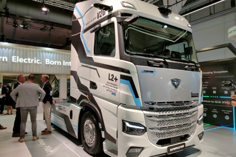 SuperPanther vise 100 camions électriques en France en 2027