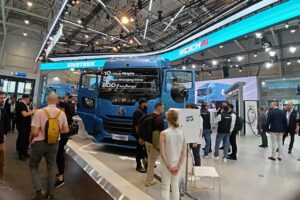 Sinotruk dévoile son nouveau tracteur électrique et arrive bientôt en France